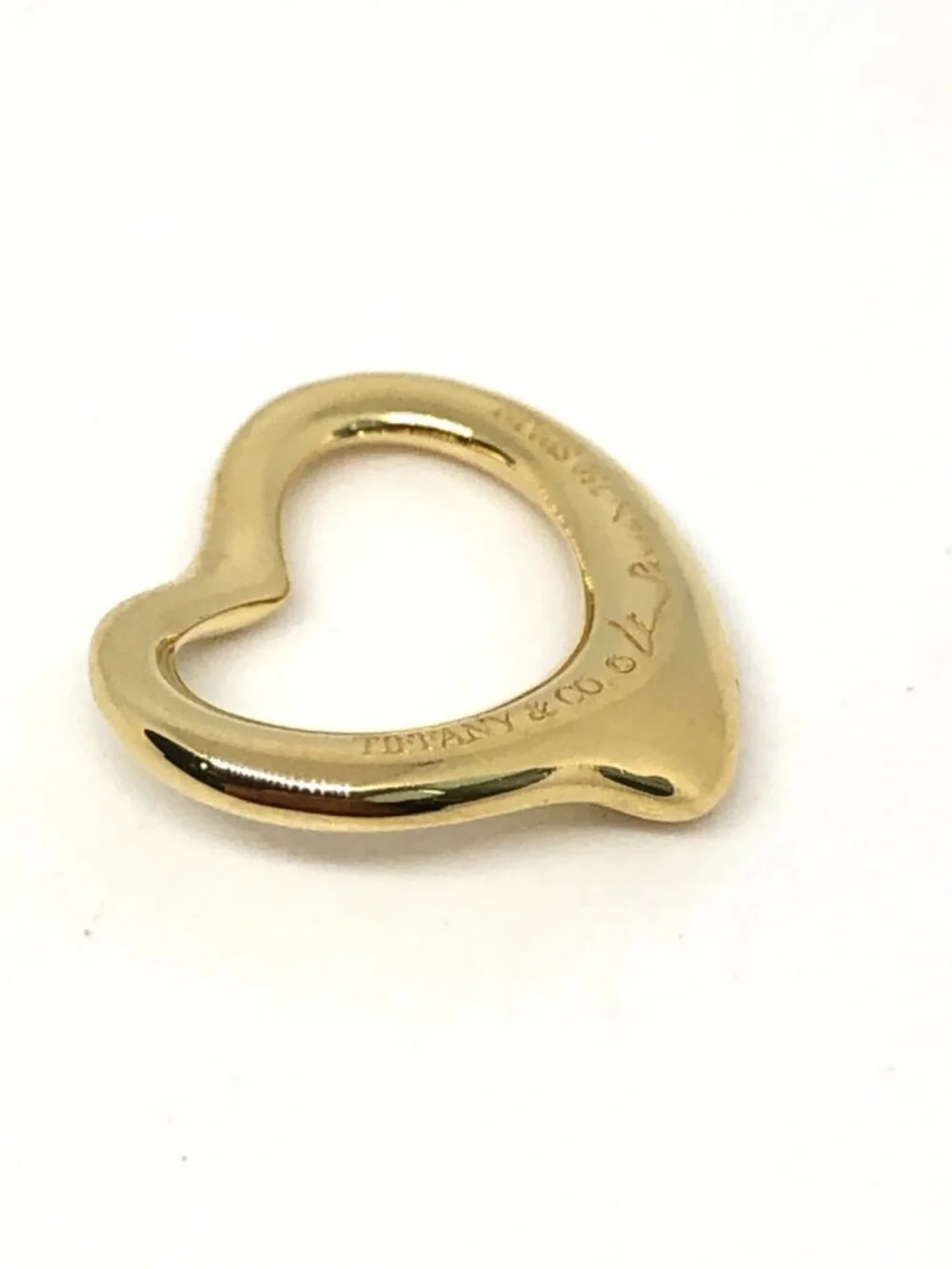 Tiffany & Co 💯% Auth Elsa Peretti Open Heart 18K solid Gold Pendant✨✨ w/Pouch✨